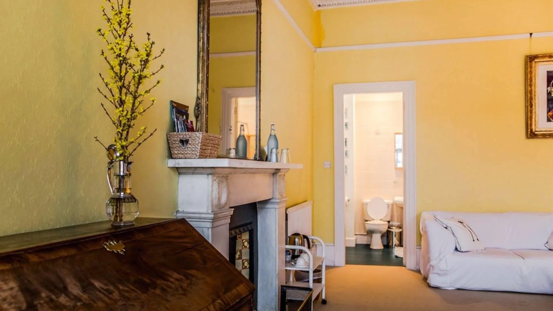 Bed & Breakfast Winter Cherry Bed And Breakfast Broughton