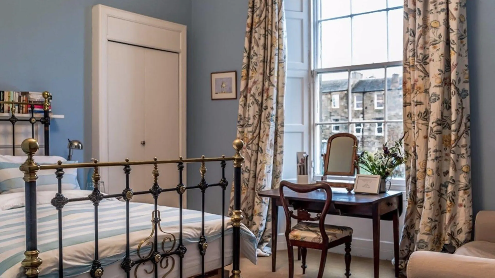 Winter Cherry Bed And Breakfast Broughton  Bed & Breakfast Edinburgh